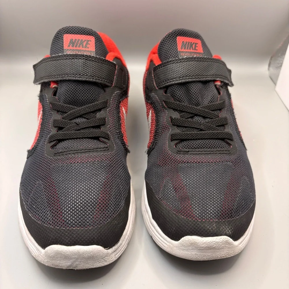 Nike Revolution 3 Kids Running Shoes Black Red Size 3Y
